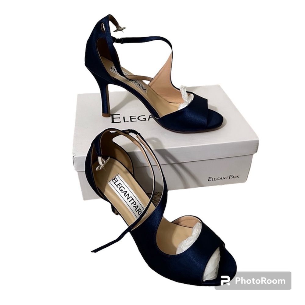 NWT Elegant Park Navy Blue High Heels | Size 8.5 Fits 8